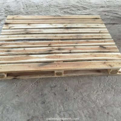 pallet gỗ 1100x1425 mm dùng chứa bành cao su